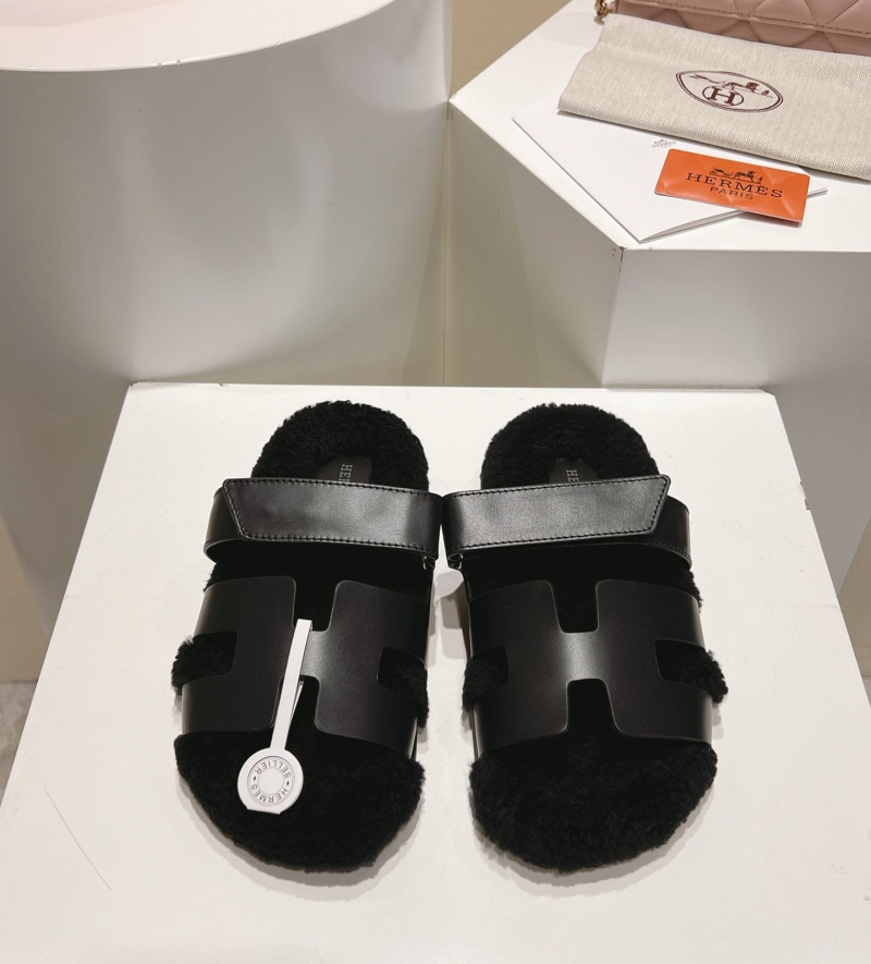 H**mes slippers